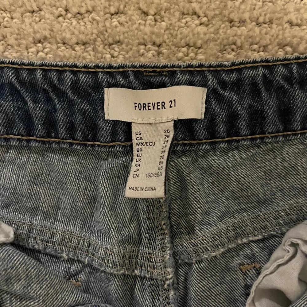 Basic Ripped Jeans - Picture 2 of 2